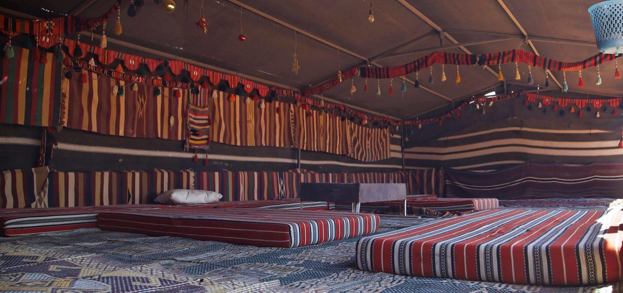 Mohammed Mutlak Camp Hotell Wadi Rum Exteriör bild
