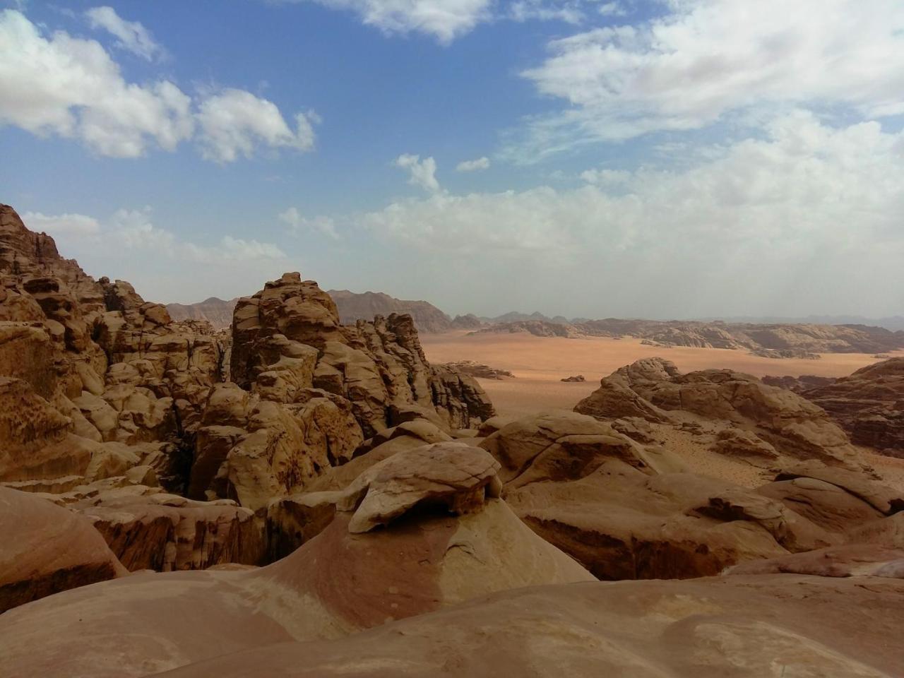 Mohammed Mutlak Camp Hotell Wadi Rum Exteriör bild