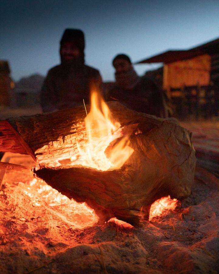 Mohammed Mutlak Camp Hotell Wadi Rum Exteriör bild