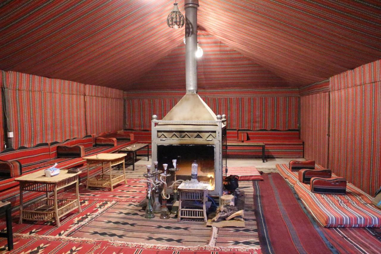 Mohammed Mutlak Camp Hotell Wadi Rum Exteriör bild